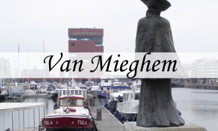 Statues Eugeen Van Mieghem on ‘het Eilandje’